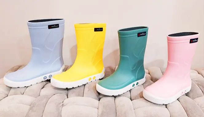 Bottes en caoutchouc, botte de pluie, bottes Méduse à Nort sur Erdre, bottes caoutchouc bébé à Nort sur Erdre